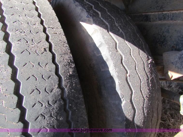 image for item D9214 1956 24' cattle pup trailer