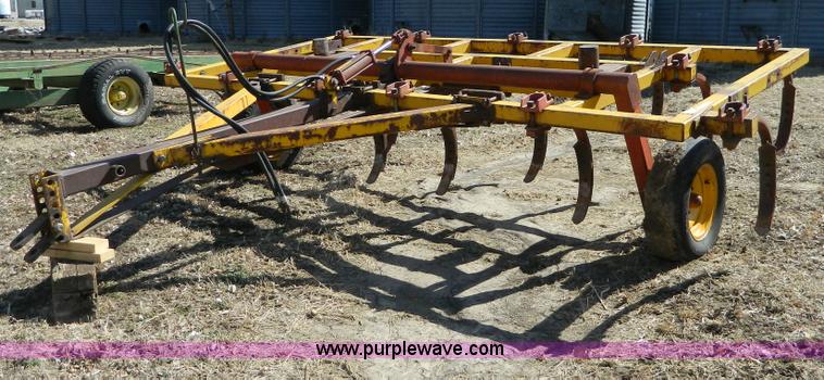 image for item E9472 Wilbeck 14' chisel