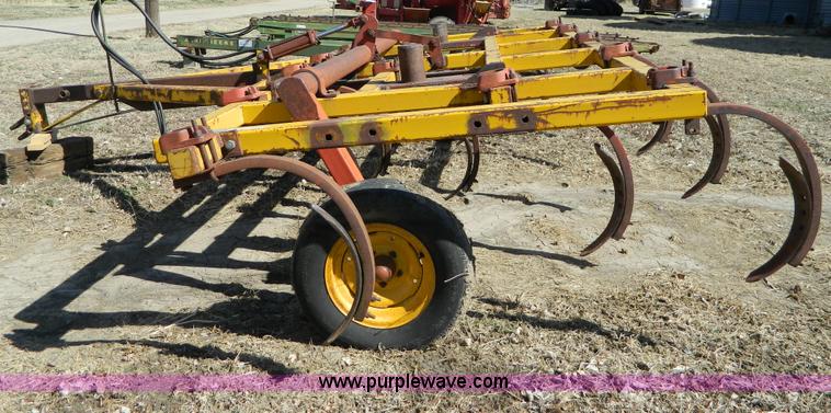 image for item E9472 Wilbeck 14' chisel