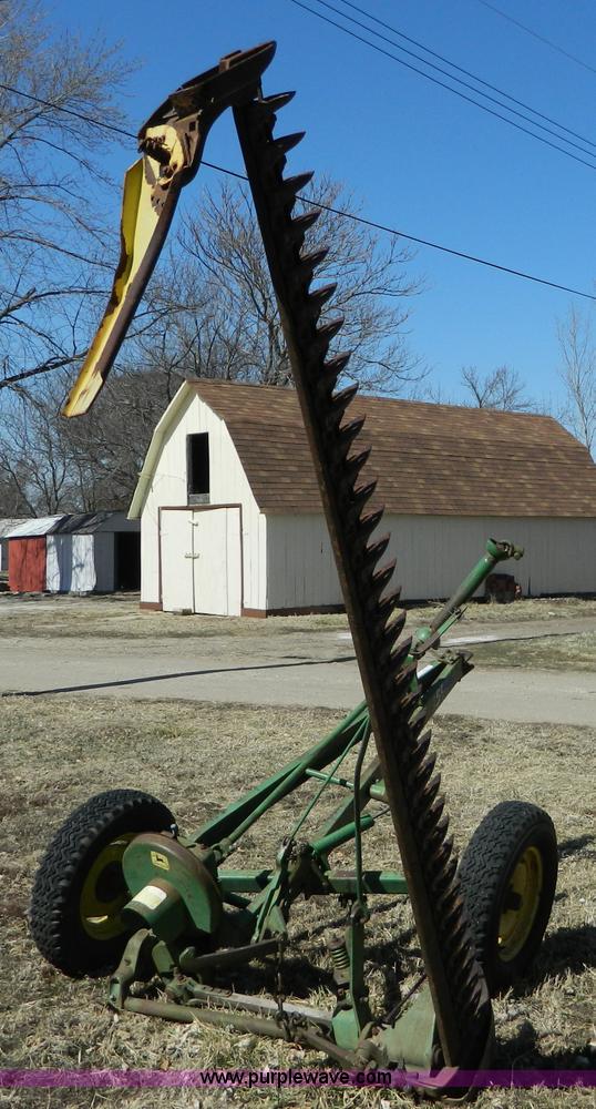 image for item E9473 John Deere sickle bar mower