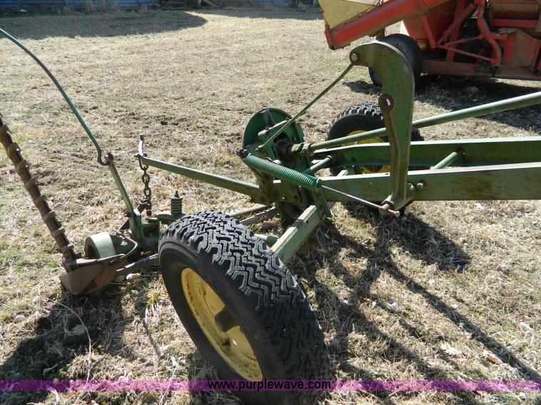 image for item E9473 John Deere sickle bar mower