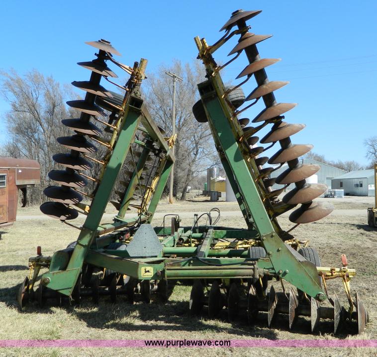 image for item E9479 John Deere 29' disk