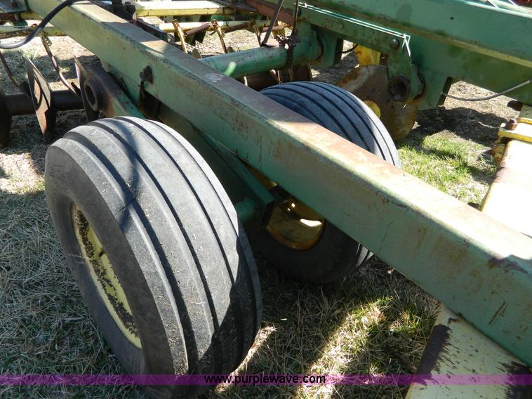 image for item E9479 John Deere 29' disk