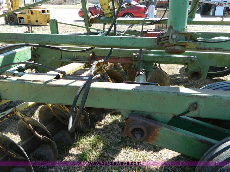 image for item E9479 John Deere 29' disk
