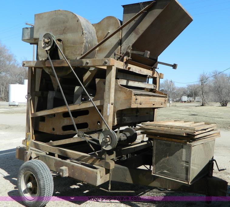 image for item E9482 Huntley portable seed cleaner