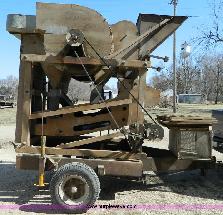 image for item E9482 Huntley portable seed cleaner