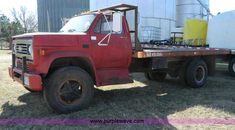 image for item E9483 1986 Chevrolet C70 flatbed truck