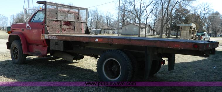 image for item E9483 1986 Chevrolet C70 flatbed truck