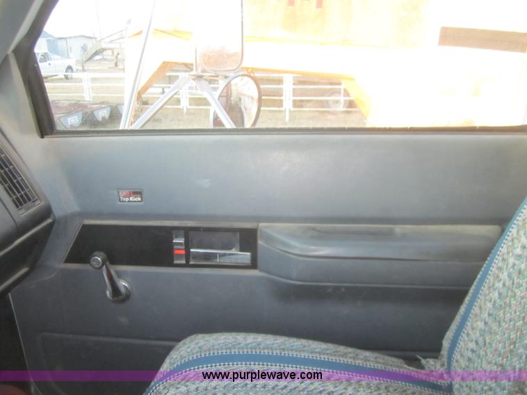 image for item F9176 1990 GMC TopKick truck with end gate lift