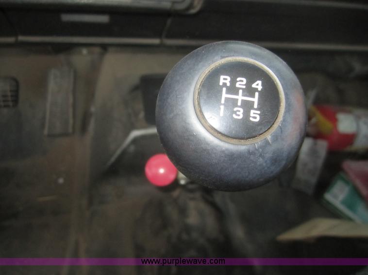 image for item F9176 1990 GMC TopKick truck with end gate lift