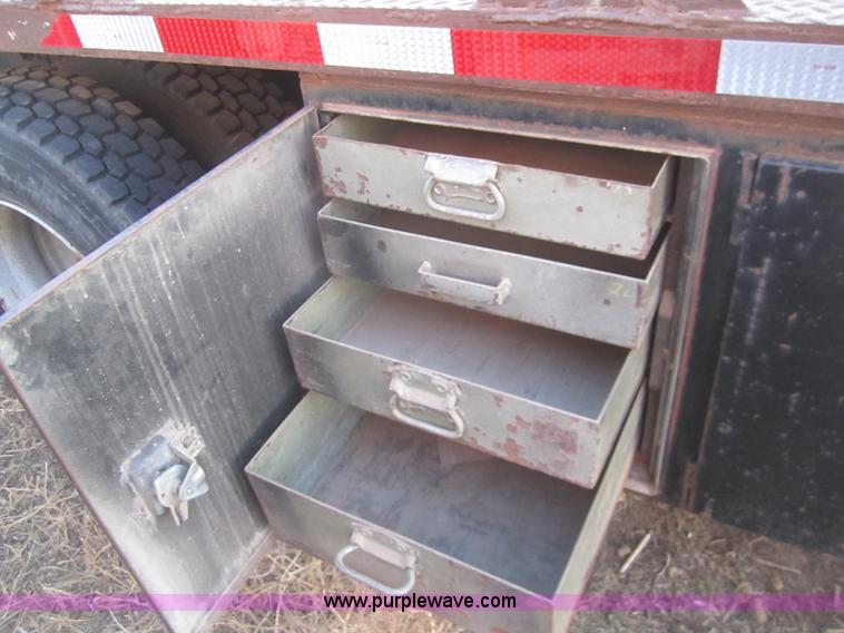 image for item F9176 1990 GMC TopKick truck with end gate lift