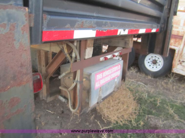 image for item F9176 1990 GMC TopKick truck with end gate lift