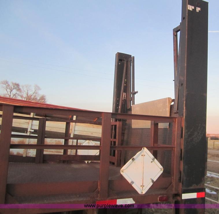 image for item F9176 1990 GMC TopKick truck with end gate lift