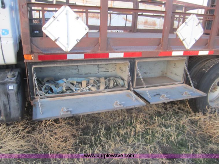 image for item F9176 1990 GMC TopKick truck with end gate lift