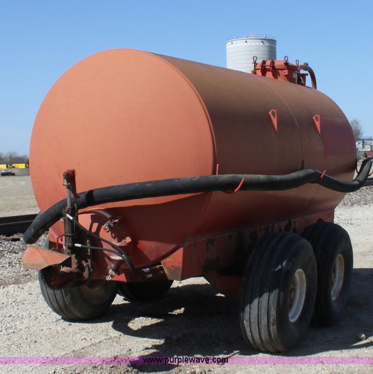 image for item L9604 Calumet V2250 honey wagon