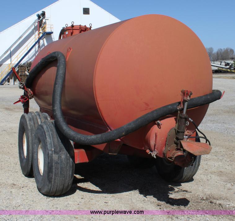 image for item L9604 Calumet V2250 honey wagon