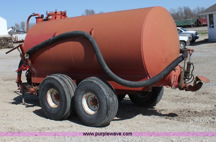 image for item L9604 Calumet V2250 honey wagon