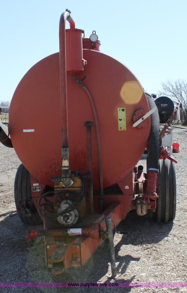 image for item L9604 Calumet V2250 honey wagon