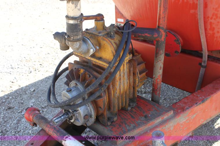 image for item L9604 Calumet V2250 honey wagon