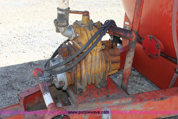 image for item L9604 Calumet V2250 honey wagon