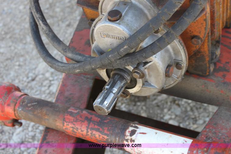 image for item L9604 Calumet V2250 honey wagon