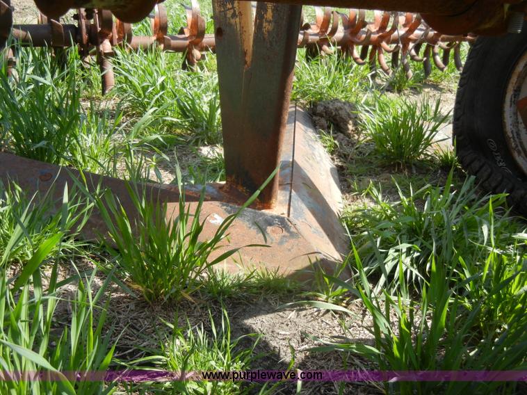 image for item U9981 Sunflower H15 15' V-bottom plow