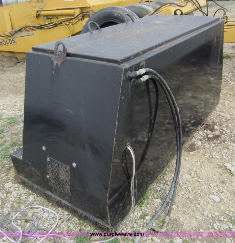 image for item V9002 Custom built cube feeder