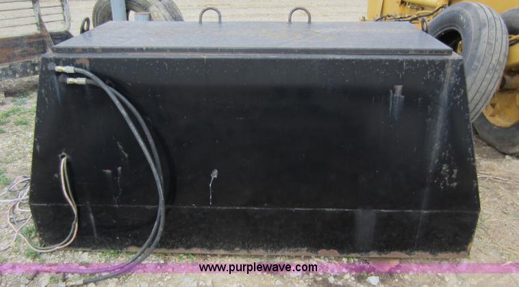 image for item V9002 Custom built cube feeder