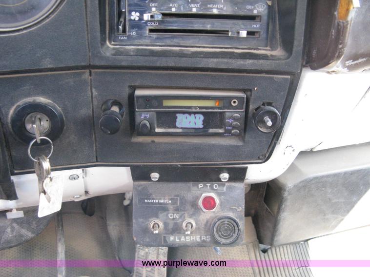 image for item A6113 1985 Chevrolet Kodiak C70 boom/digger derrick truck