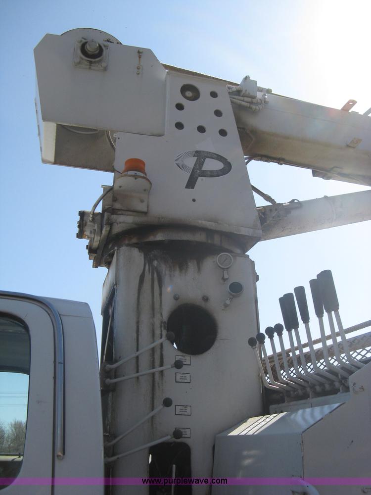 image for item A6113 1985 Chevrolet Kodiak C70 boom/digger derrick truck