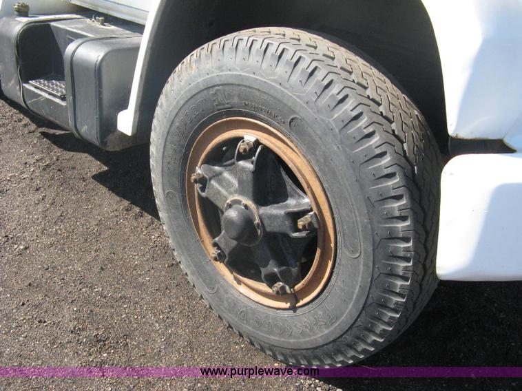 image for item A6113 1985 Chevrolet Kodiak C70 boom/digger derrick truck