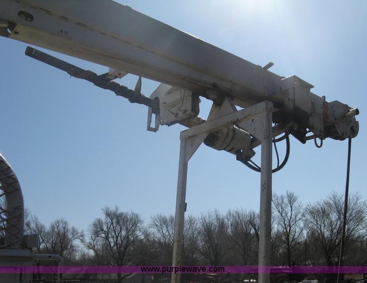 image for item A6113 1985 Chevrolet Kodiak C70 boom/digger derrick truck