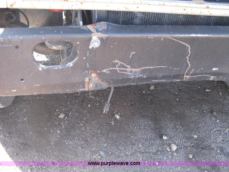 image for item A6114 1986 International 1654 dump truck