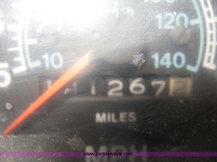 image for item A6114 1986 International 1654 dump truck