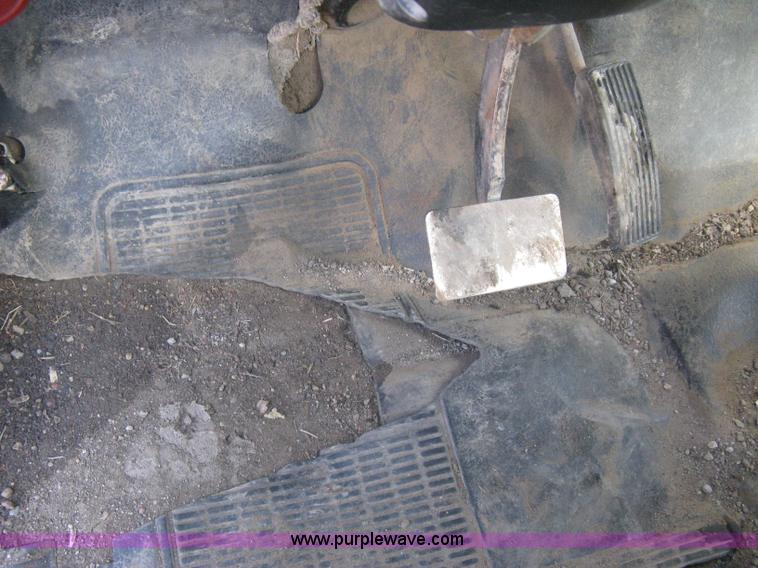 image for item A6114 1986 International 1654 dump truck