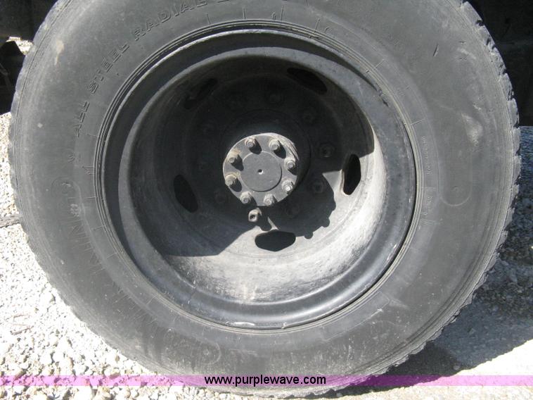 image for item A6114 1986 International 1654 dump truck