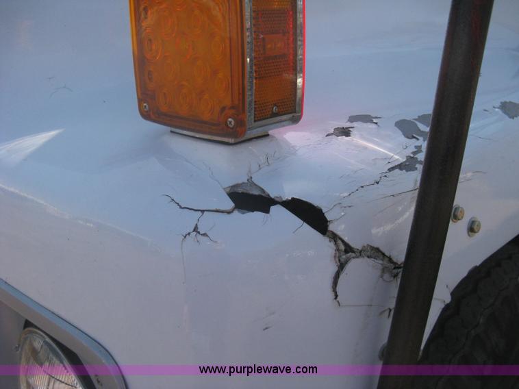 image for item A6114 1986 International 1654 dump truck