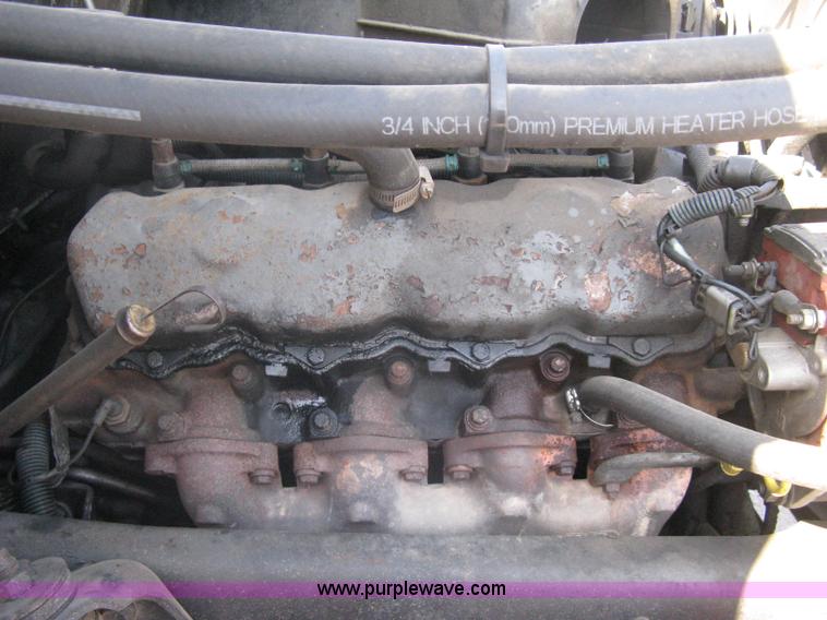 image for item A6114 1986 International 1654 dump truck