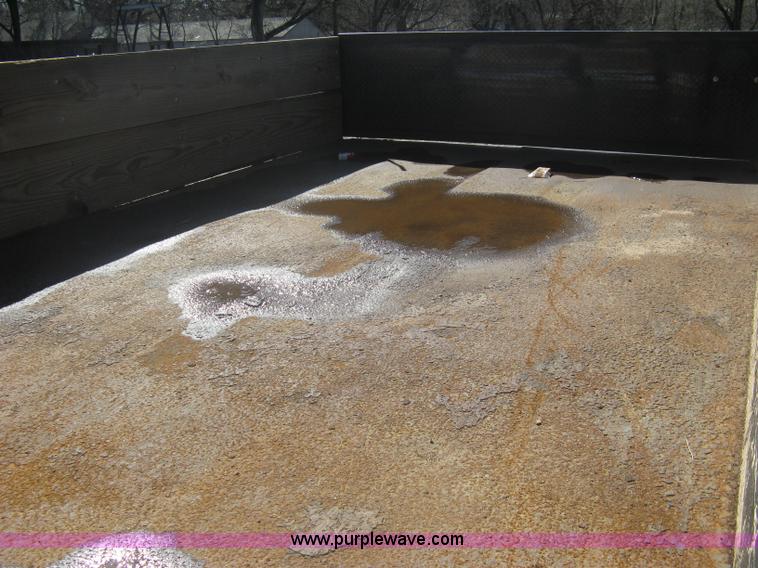 image for item A6114 1986 International 1654 dump truck