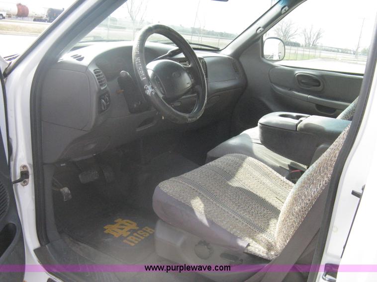 image for item A6125 1999 Ford F250 XLT SuperCab pickup truck