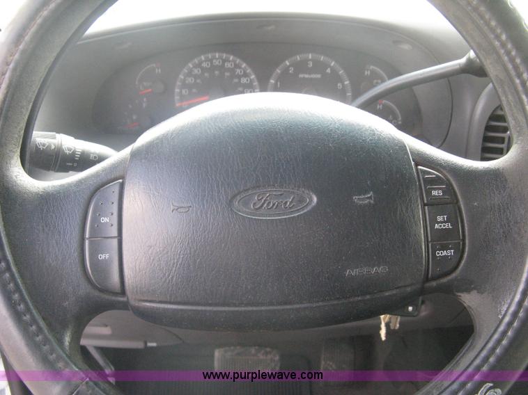 image for item A6125 1999 Ford F250 XLT SuperCab pickup truck