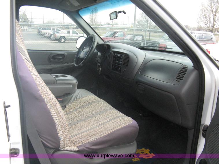 image for item A6125 1999 Ford F250 XLT SuperCab pickup truck