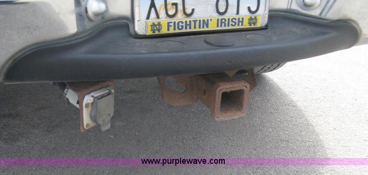 image for item A6125 1999 Ford F250 XLT SuperCab pickup truck