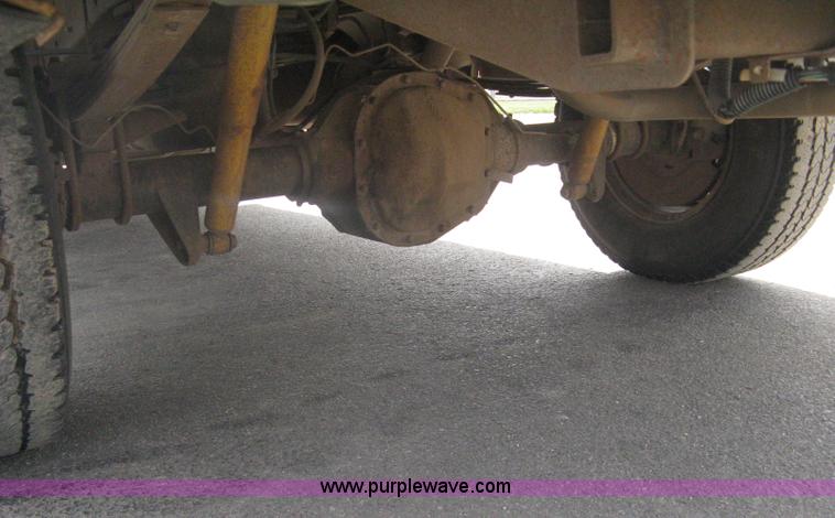 image for item A6125 1999 Ford F250 XLT SuperCab pickup truck