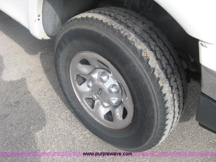 image for item A6125 1999 Ford F250 XLT SuperCab pickup truck