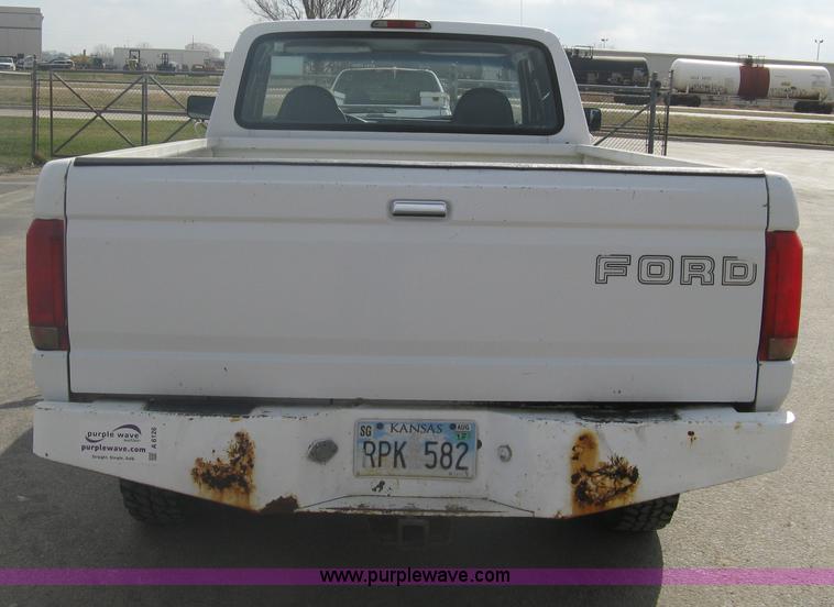 image for item A6126 1996 Ford F250 XL SuperCab pickup truck