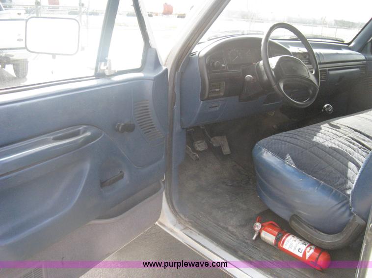 image for item A6126 1996 Ford F250 XL SuperCab pickup truck