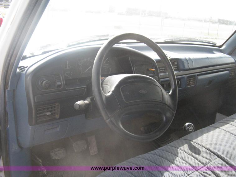 image for item A6126 1996 Ford F250 XL SuperCab pickup truck