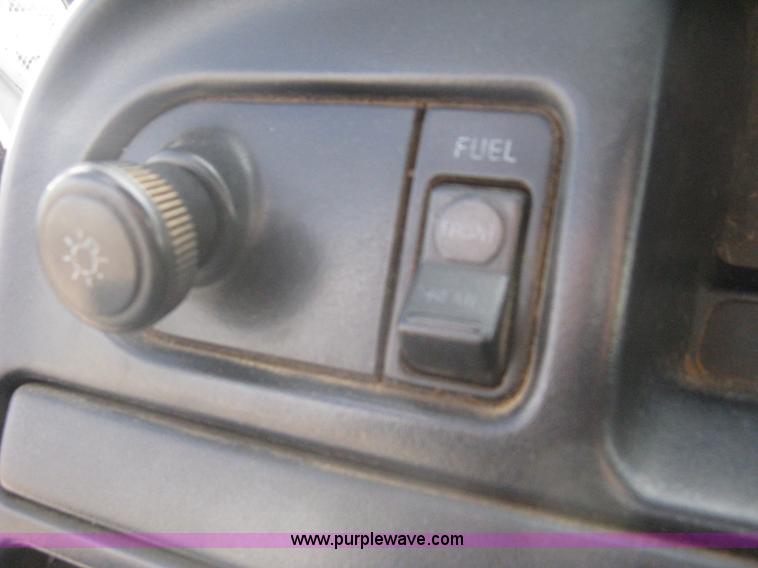 image for item A6126 1996 Ford F250 XL SuperCab pickup truck