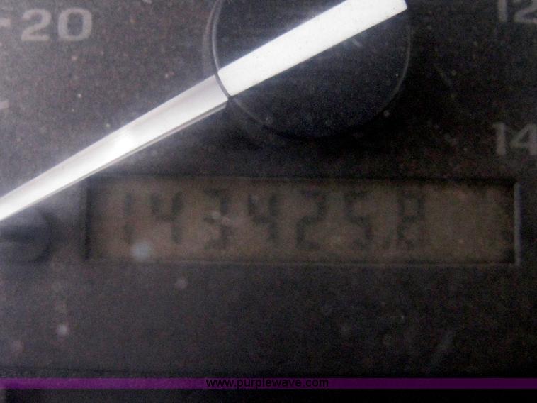 image for item A6126 1996 Ford F250 XL SuperCab pickup truck